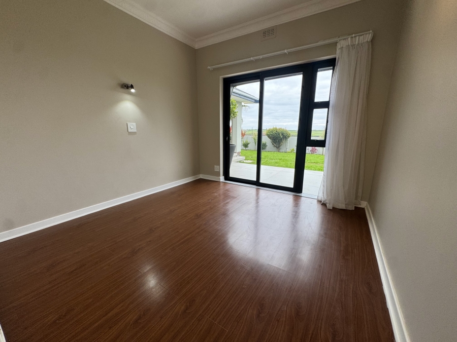 To Let 4 Bedroom Property for Rent in Milnerton Central Western Cape